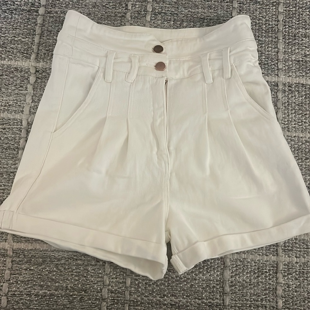 Cuter white shorts Deluc Size XS